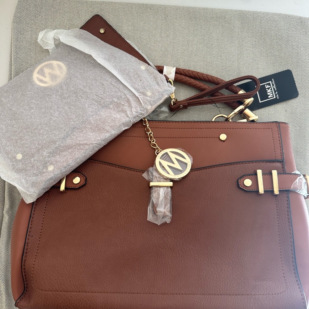 NWT MIA K. Collection Women's Leather Brown Handbag/Crossbody with Wristlet - Picture 2 of 15